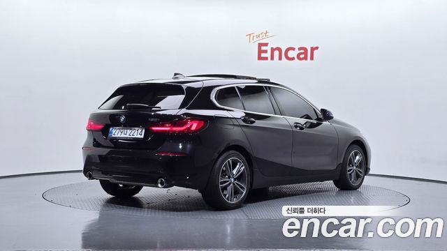 BMW 1 Series (F40) 120i Sports 2022 — фото 2