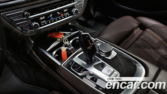 BMW 7 Series (G11) 740Li xDrive 2016 — фото 9