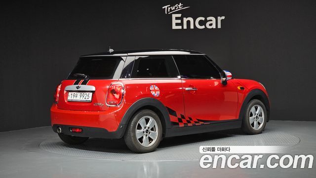 MINI Cooper D Standard 3rd 2015 — фото 2