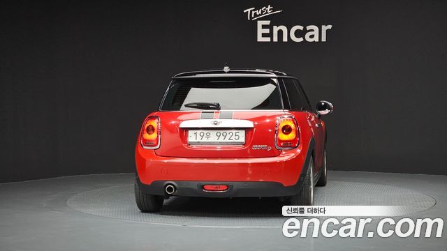 MINI Cooper D Standard 3rd 2015 — фото 4