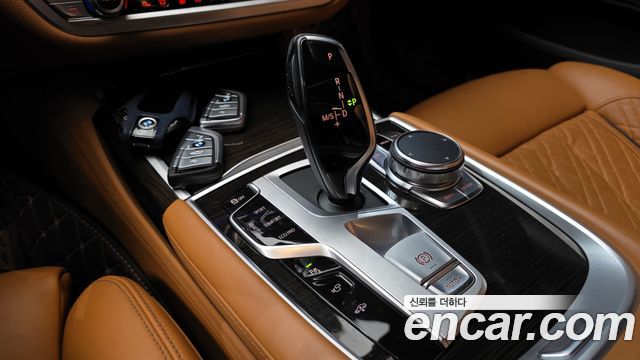 BMW 7 Series (G11) 730d xDrive Design Pure Excellence 2020 — фото 9