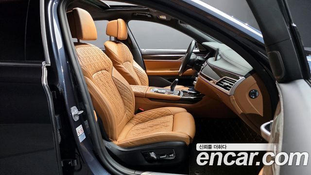 BMW 7 Series (G11) 730d xDrive Design Pure Excellence 2020 — фото 10