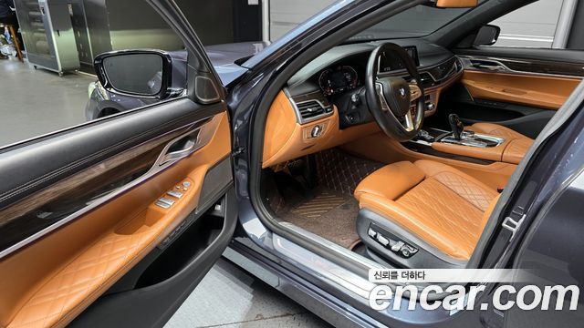 BMW 7 Series (G11) 730d xDrive Design Pure Excellence 2020 — фото 11