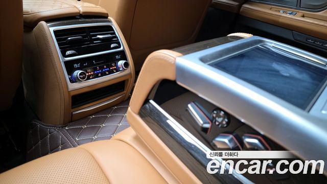 BMW 7 Series (G11) 730d xDrive Design Pure Excellence 2020 — фото 18