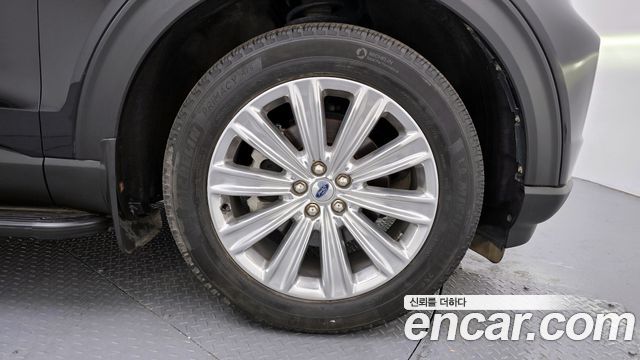 Ford Explorer (VI) 2.3 LimIted 4WD 2021 — фото 5