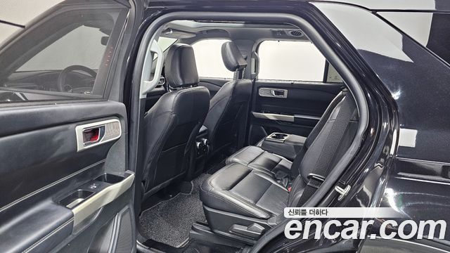 Ford Explorer (VI) 2.3 LimIted 4WD 2021 — фото 11