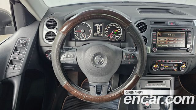 Volkswagen Tiguan 2.0 TDI  Premium 5N 2013 — фото 13