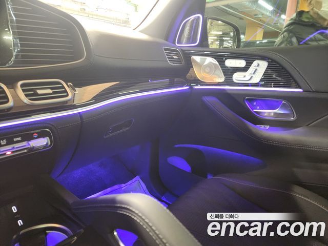Mercedes-Benz GLS-Class (X167) Maybach GLS600 4MATIC 2024 — фото 18