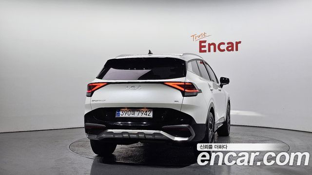 Kia Sportage (V) Diesel 2.0 4WD Nobleless 2022 — фото 4