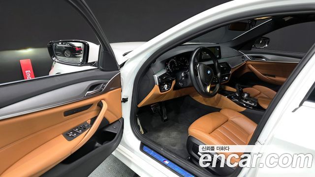 BMW 5 Series (G30) 520d M Sport Special Edition 2018 — фото 10