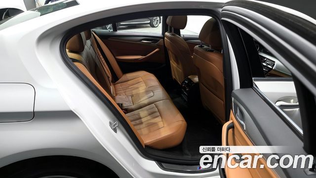 BMW 5 Series (G30) 520d M Sport Special Edition 2018 — фото 12