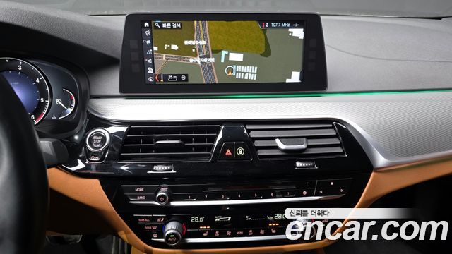 BMW 5 Series (G30) 520d M Sport Special Edition 2018 — фото 14