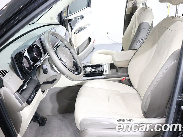 Kia Carnival (IV) Gasoline 9-Seater Noblesse 2023 — фото 21