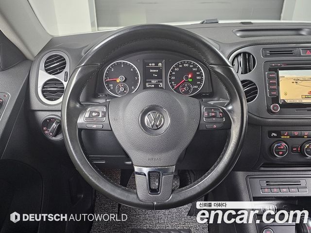 Volkswagen Tiguan 2.0 TDI  Premium 5N 2016 — фото 17