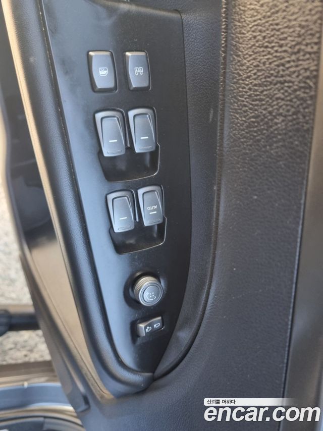 KG Mobility (SsangYong) Rexton Sports Khan Diesel 2.2 4WD Prestige 2022 — фото 17