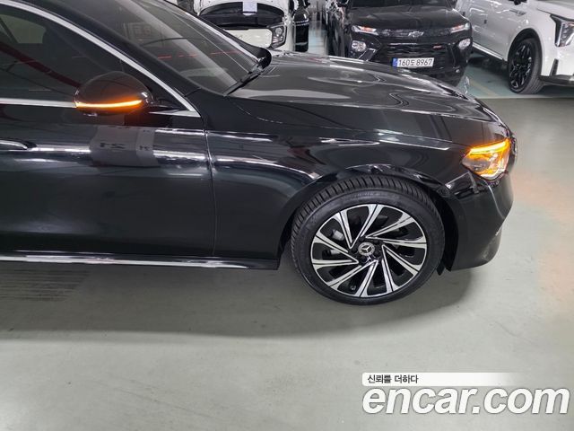Mercedes-Benz E-Class (W214) E300 4MATIC Exclusive 2024 — фото 4