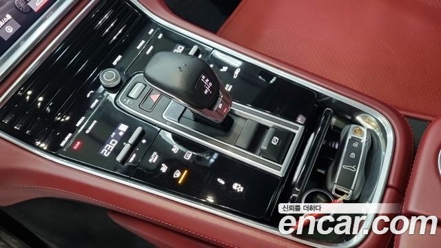 Porsche Panamera (971) 3.0 AWD 2018 — фото 17