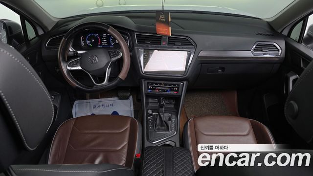 Volkswagen Tiguan Allspace 2.0 TSI Prestige 2022 — фото 7