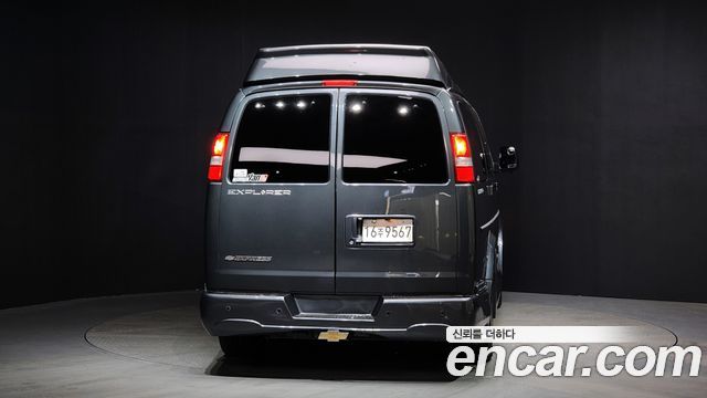 Chevrolet Express Van 6.0 2017 — фото 4