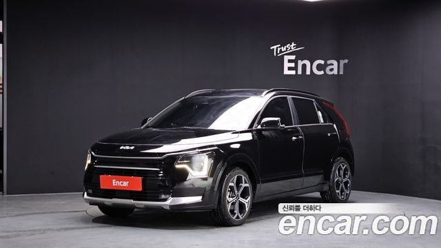Kia Niro Prestige 2022 — фото 1