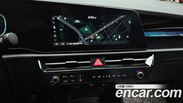 Kia Niro Prestige 2022 — фото 14