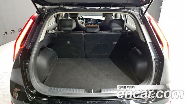 Kia Niro Prestige 2022 — фото 20