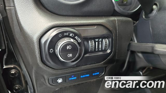 Jeep Wrangler (JL) 2.0 Overland Power Top 4Door 4xe 2022 — фото 17