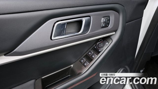 Ford Explorer (VI) 2.3 ST-Line 4WD 2025 — фото 15