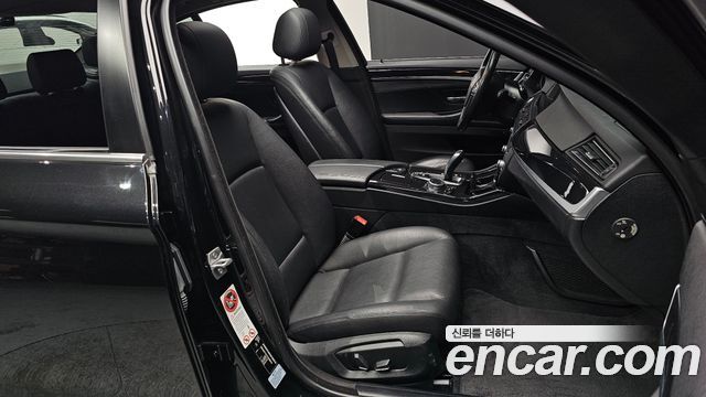 BMW 5 Series (F10) 520d xDrive 2015 — фото 10