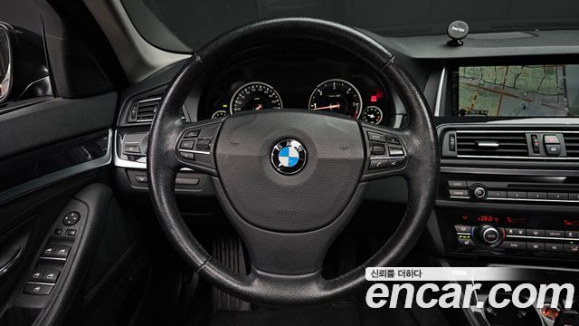 BMW 5 Series (F10) 520d xDrive 2015 — фото 13