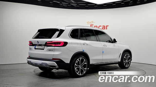 BMW X5 (G05) xDrive 40i xLine 2022 — фото 2