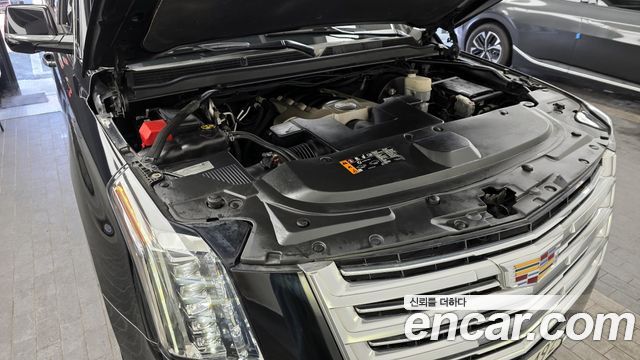 Cadillac Escalade 6.2 ESV 4th 2019 — фото 6