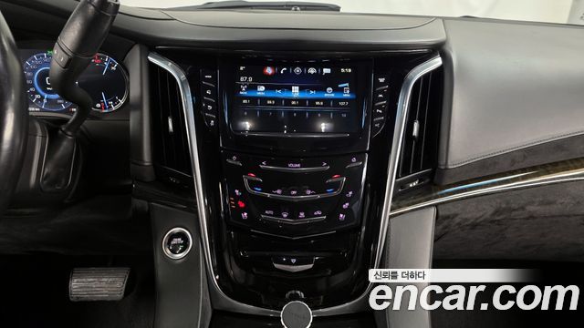 Cadillac Escalade 6.2 ESV 4th 2019 — фото 14