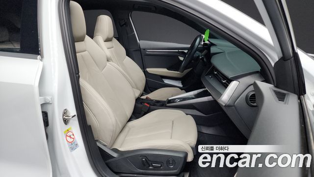 Audi A3 (8Y) 40 TFSI Premium 2024 — фото 11