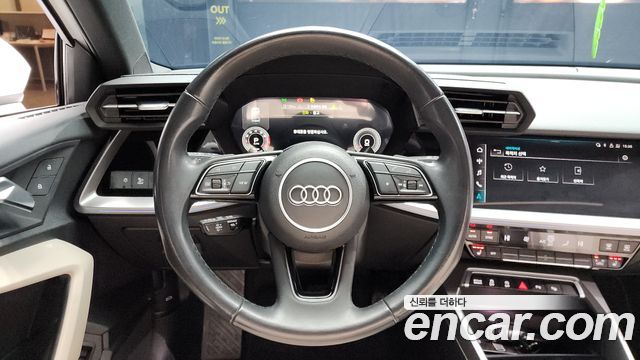 Audi A3 (8Y) 40 TFSI Premium 2024 — фото 13