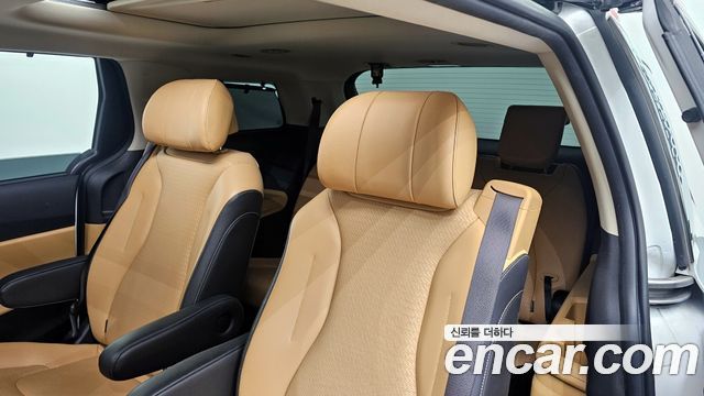 Kia Carnival (IV) Diesel 7-Seater Signature 2022 — фото 12