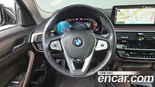 BMW 5 Series (G30) 523d xDrive Luxury 2021 — фото 13