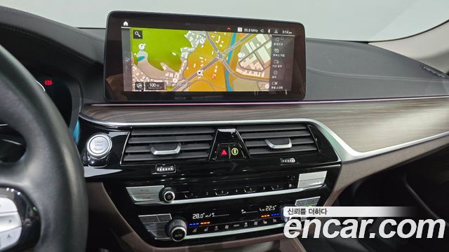 BMW 5 Series (G30) 523d xDrive Luxury 2021 — фото 14