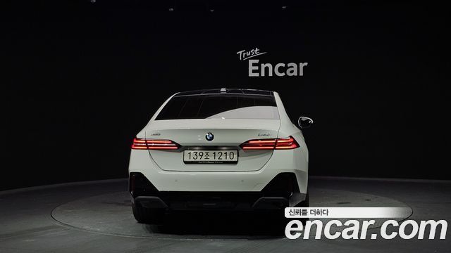 BMW 5 Series (G60) 530i xDrive M Sport 2025 — фото 4