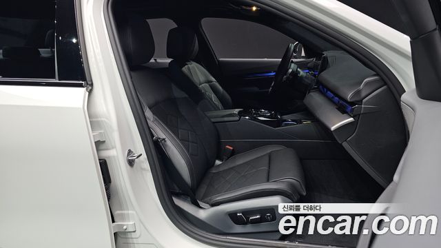 BMW 5 Series (G60) 530i xDrive M Sport 2025 — фото 10