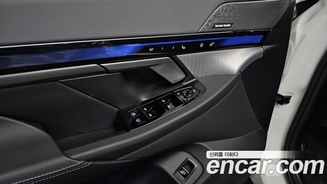 BMW 5 Series (G60) 530i xDrive M Sport 2025 — фото 19