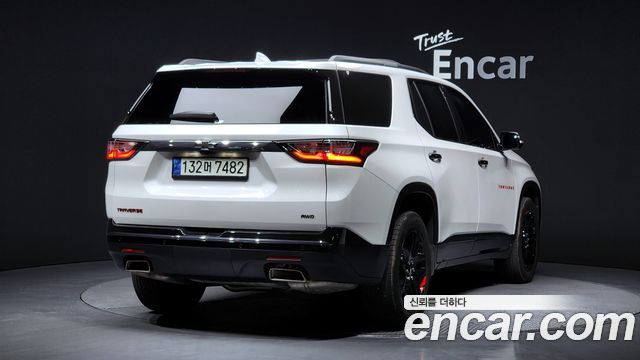Chevrolet Traverse 3.6 AWD Redline 2021 — фото 2