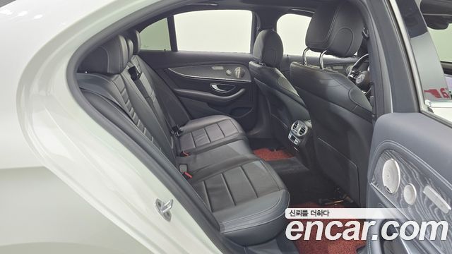 Mercedes-Benz E-Class (W213) E350 4MATIC AMG Line 2021 — фото 12