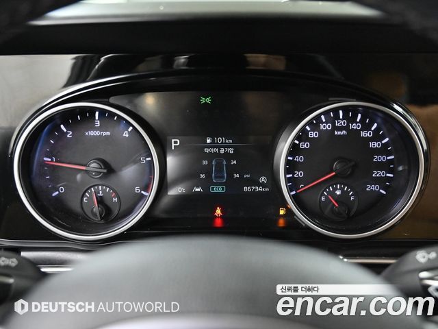 Kia Carnival (IV) Diesel 9-Seater Prestige 2023 — фото 8
