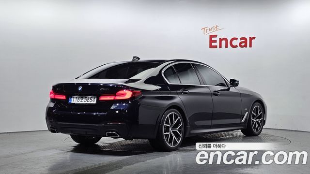BMW 5 Series (G30) 530i xDrive M Sport Package 2023 — фото 2