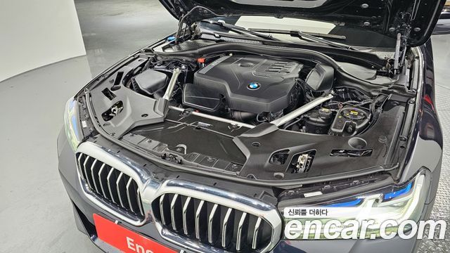 BMW 5 Series (G30) 530i xDrive M Sport Package 2023 — фото 6