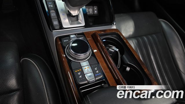 Genesis EQ900 3.3 T-GDI AWD Premiun Luxury 2016 — фото 18
