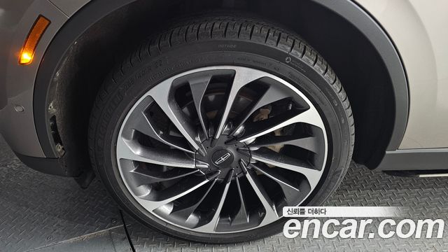 Lincoln Aviator (II) 3.0 Reserve  AWD 2021 — фото 5