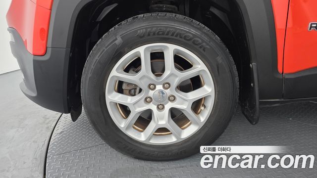 Jeep Renegade 2.4 Longitude High 2018 — фото 5