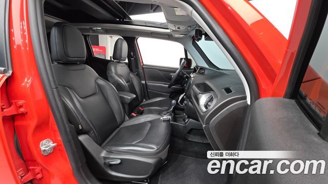 Jeep Renegade 2.4 Longitude High 2018 — фото 10